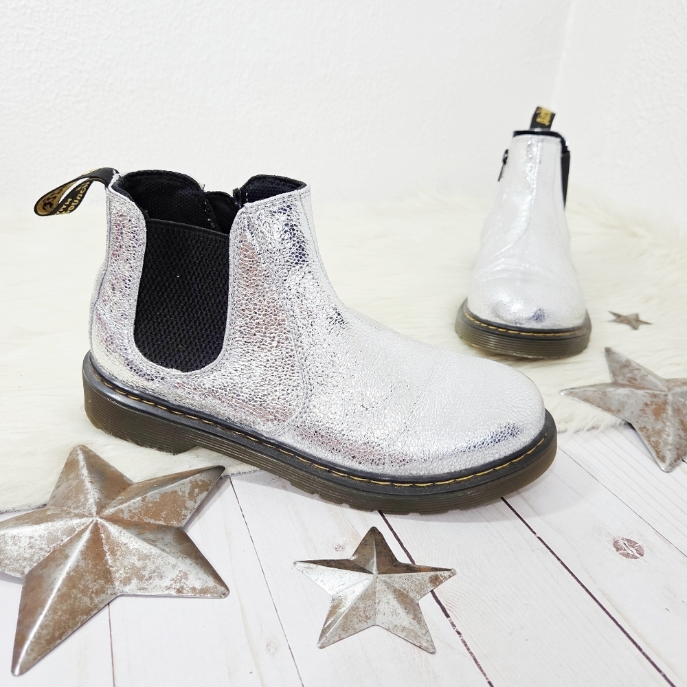 Dr. Martens Crinkle Metallic Silver Chelsea Boots Ankle Side Zip Women's Size 6